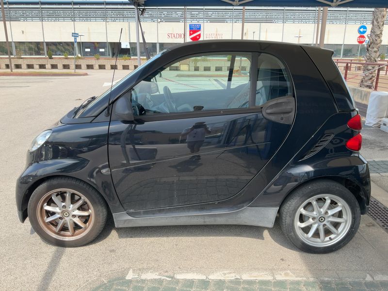 Smart fortwo 1.0 Micro Hybrid Drive pure — zdjęcie 4