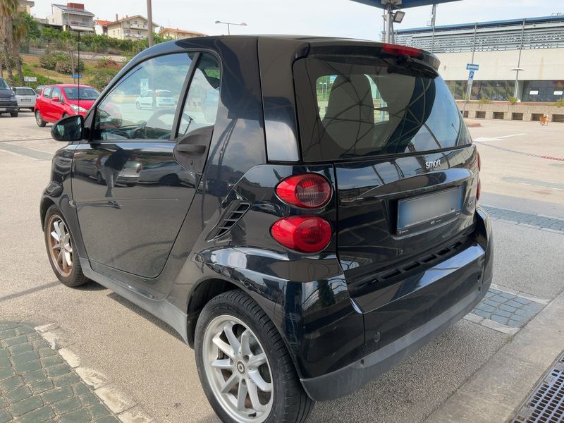 Smart fortwo 1.0 Micro Hybrid Drive pure — zdjęcie 3
