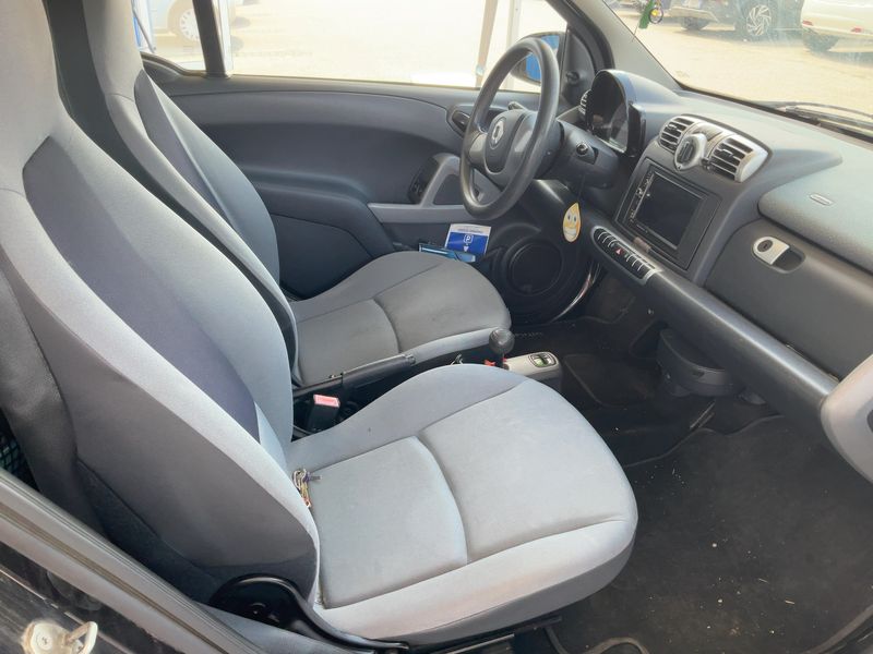 Smart fortwo 1.0 Micro Hybrid Drive pure — zdjęcie 14