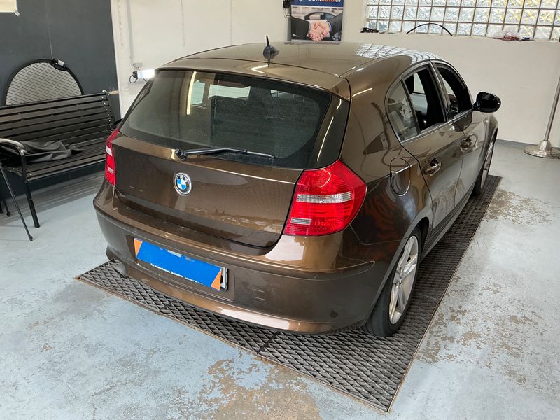 BMW 1er 118i 2010 – снимка 2