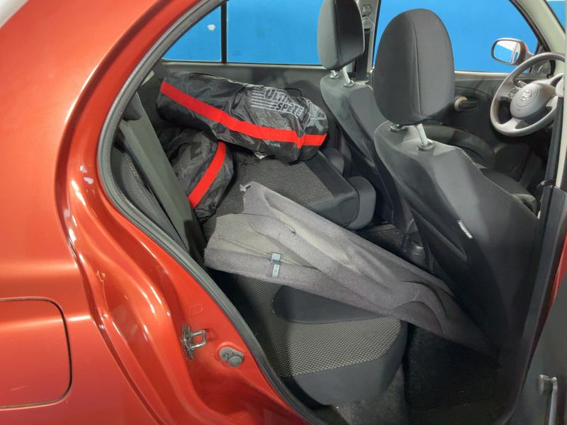 Nissan Micra 1.4 Acenta — zdjęcie 14