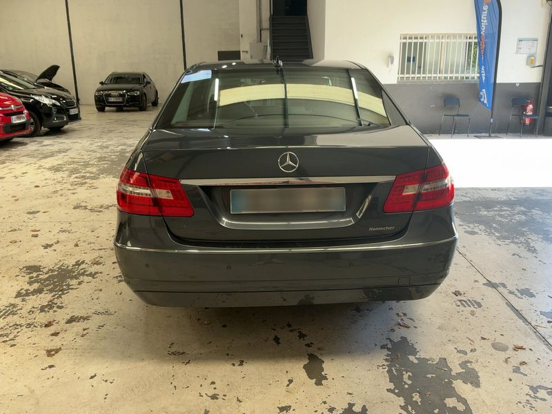 Mercedes-Benz E-Klasse E 220 CDI Avantgarde — zdjęcie 5