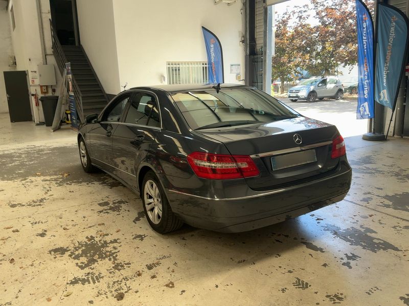 Mercedes-Benz E-Klasse E 220 CDI Avantgarde — zdjęcie 3