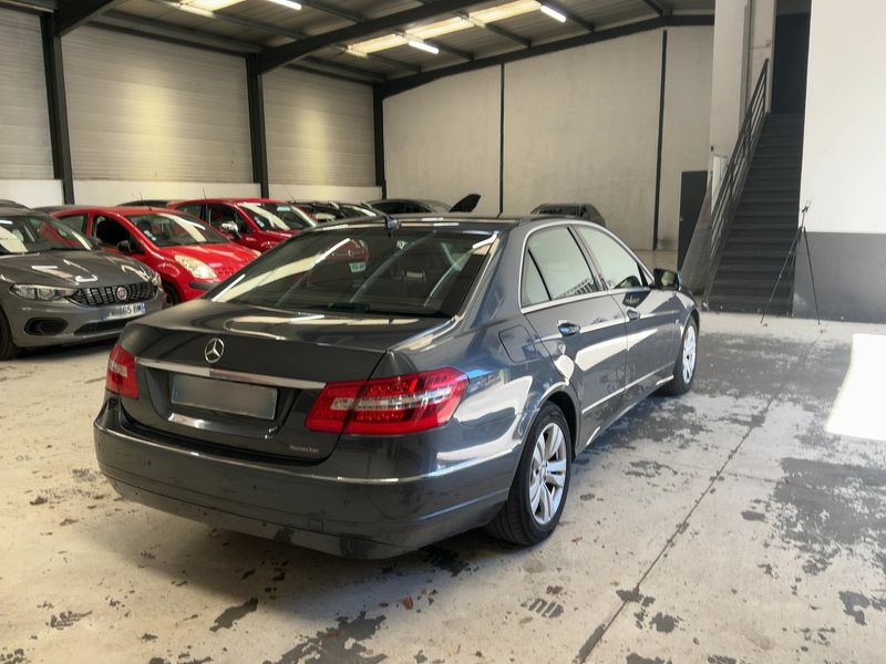 Mercedes-Benz E-Klasse E 220 CDI Avantgarde — zdjęcie 6