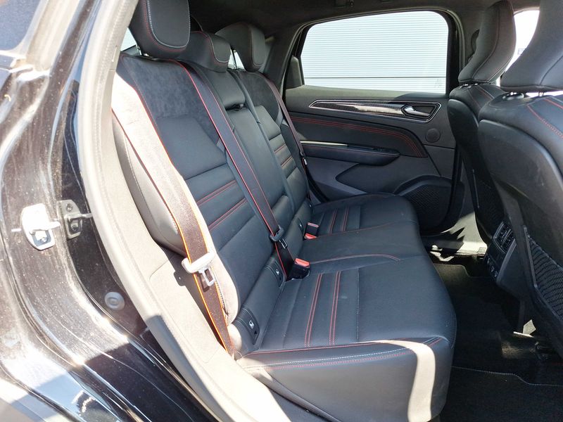 Renault Arkana 1.6 Hybrid E-Tech R.S. Line — zdjęcie 14