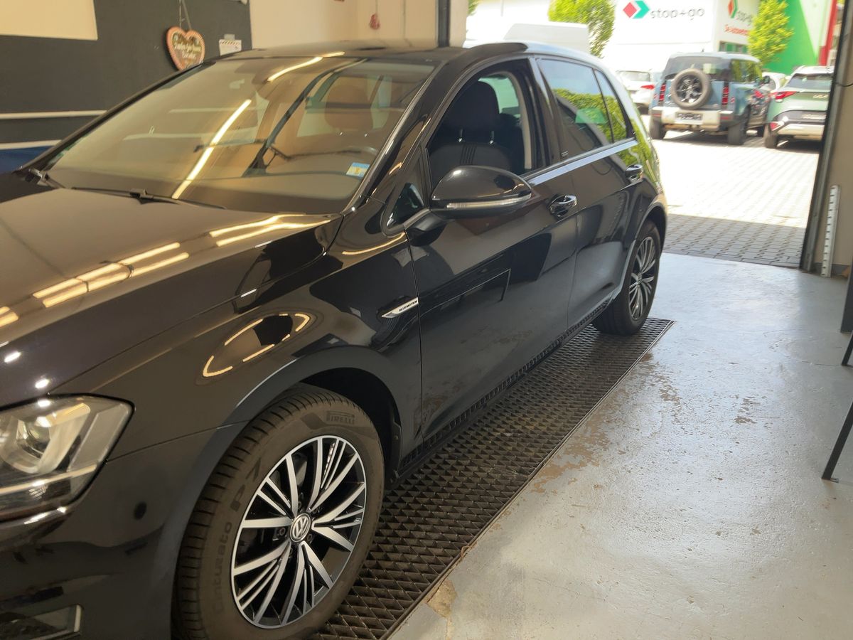 Volkswagen Golf VII 1.4 TGI Allstar BlueMotion Tech