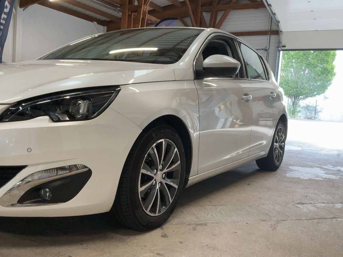 Peugeot 308 1.2 e-THP Allure