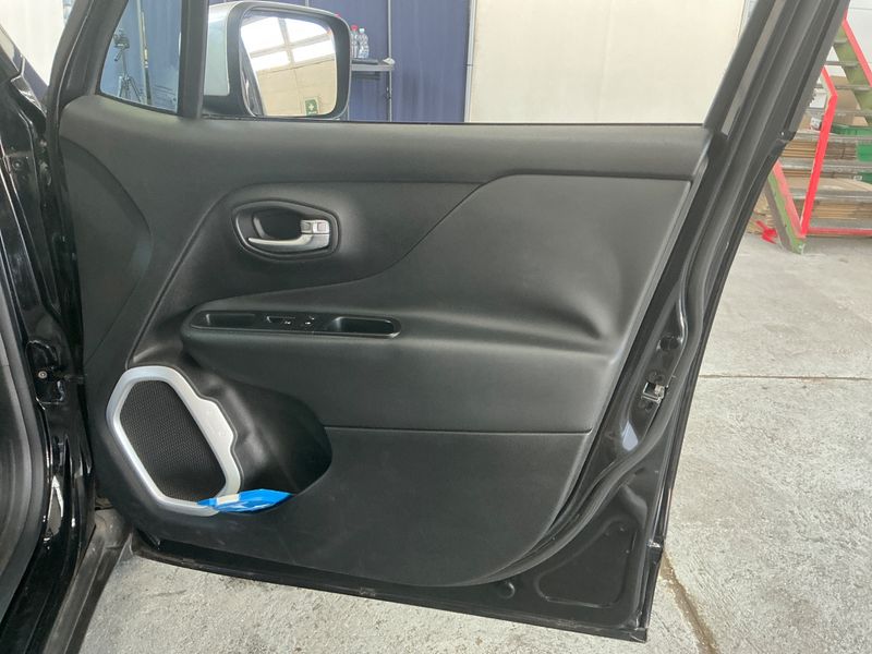 Jeep Renegade 2.0 M-Jet Limited 4WD 2015 – снимка 36