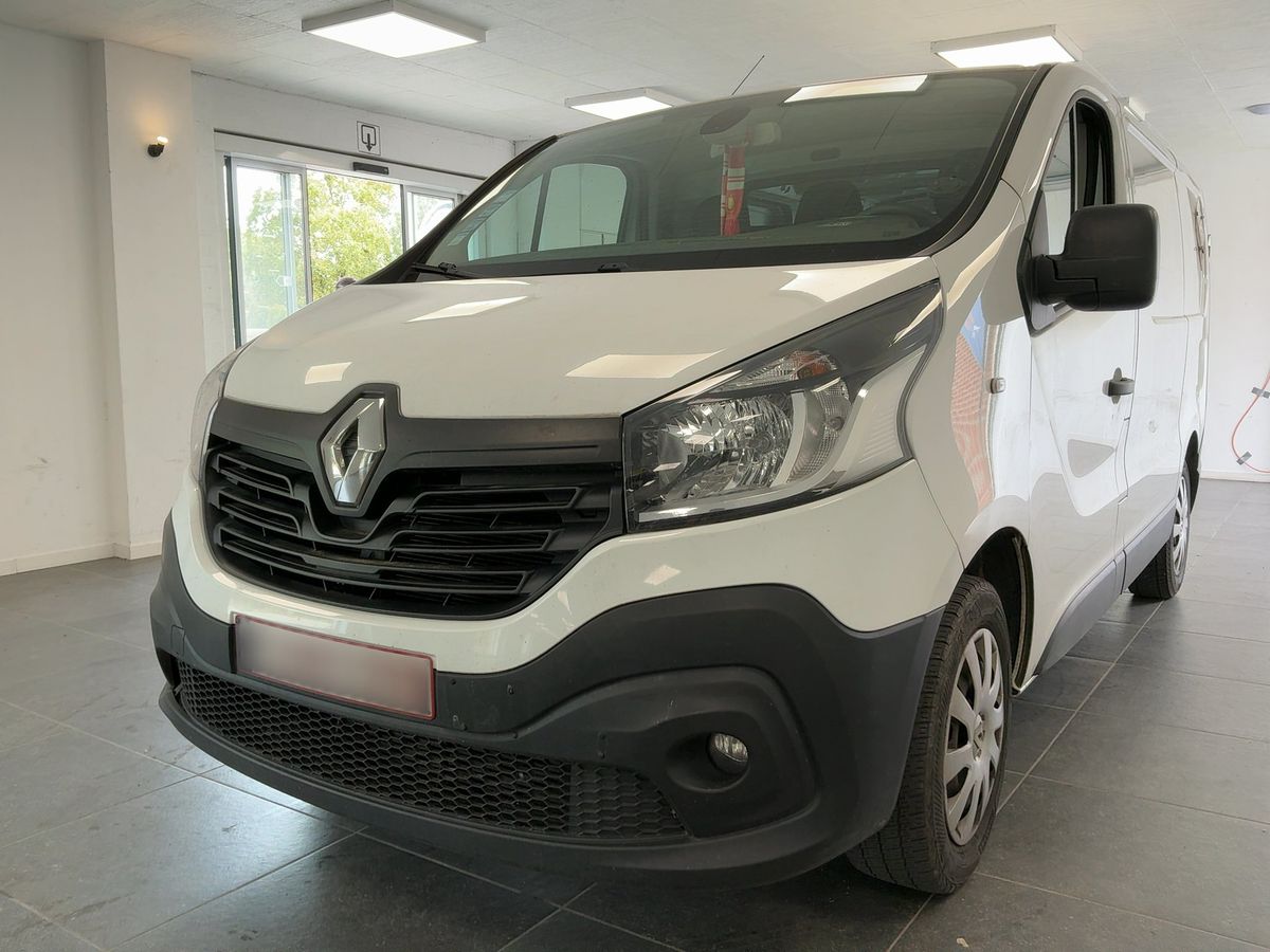 Renault Trafic 2018 — photo 1