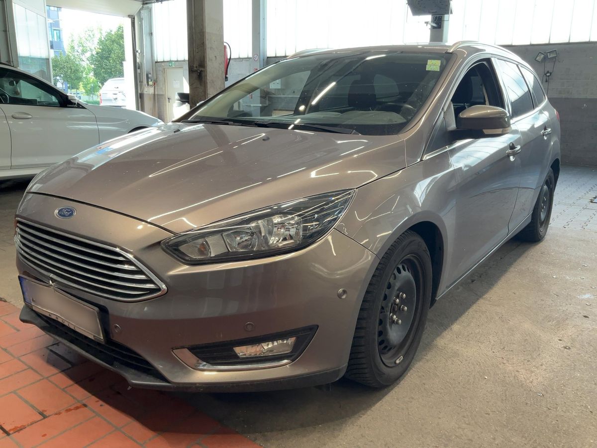 Ford Focus 2016 — photo 1