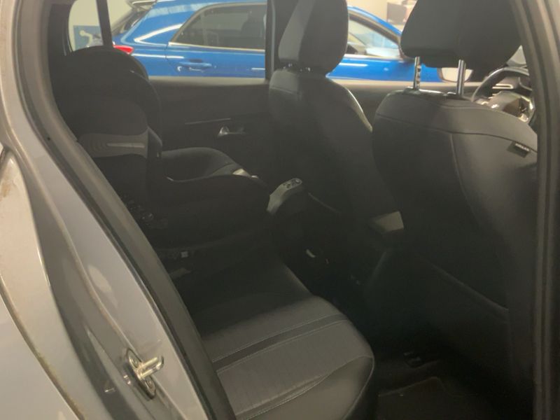 Peugeot 208 electric drive 100 kW Allure Pack — zdjęcie 14