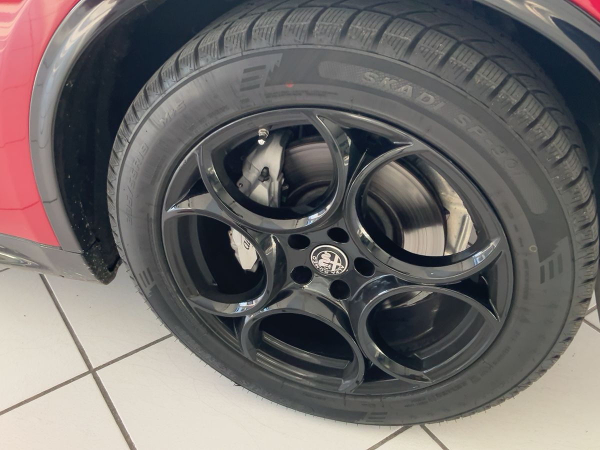 Alfa Romeo 2022 — photo 12