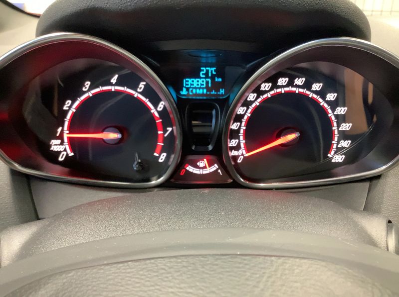 Ford Fiesta 1.6 EcoBoost ST — zdjęcie 13