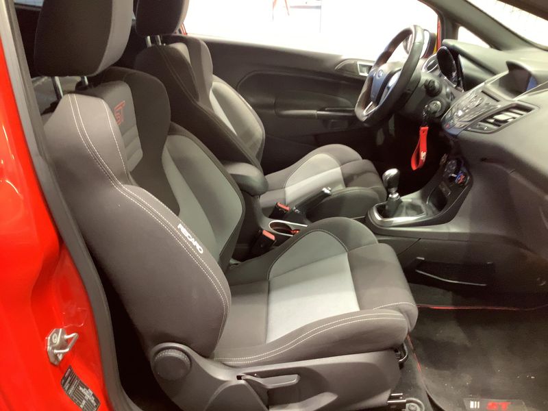 Ford Fiesta 1.6 EcoBoost ST — zdjęcie 11