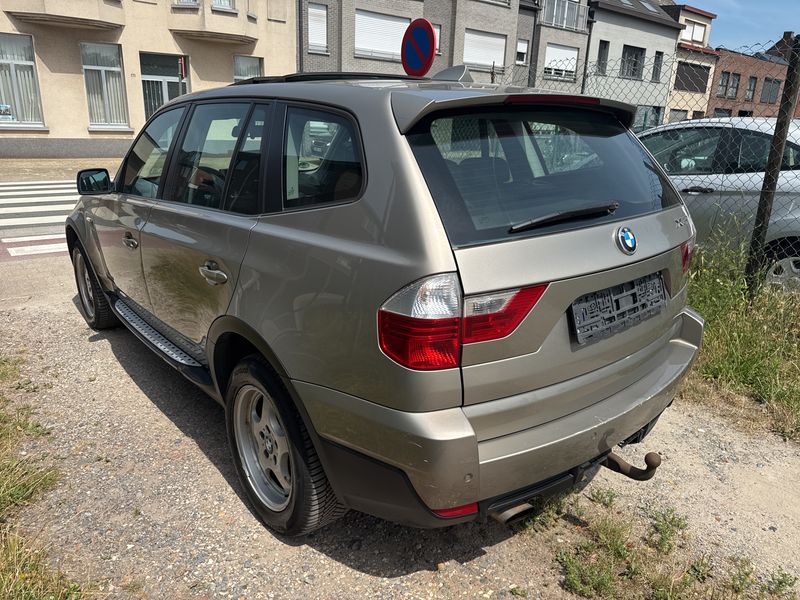BMW X3 xDrive 20i — zdjęcie 3