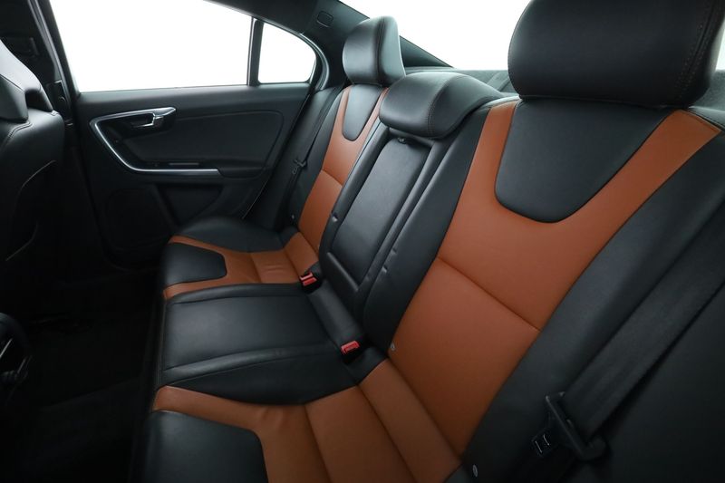 Volvo S60 Cross Country 2.4 D4 Summum AWD 2016 – снимка 20