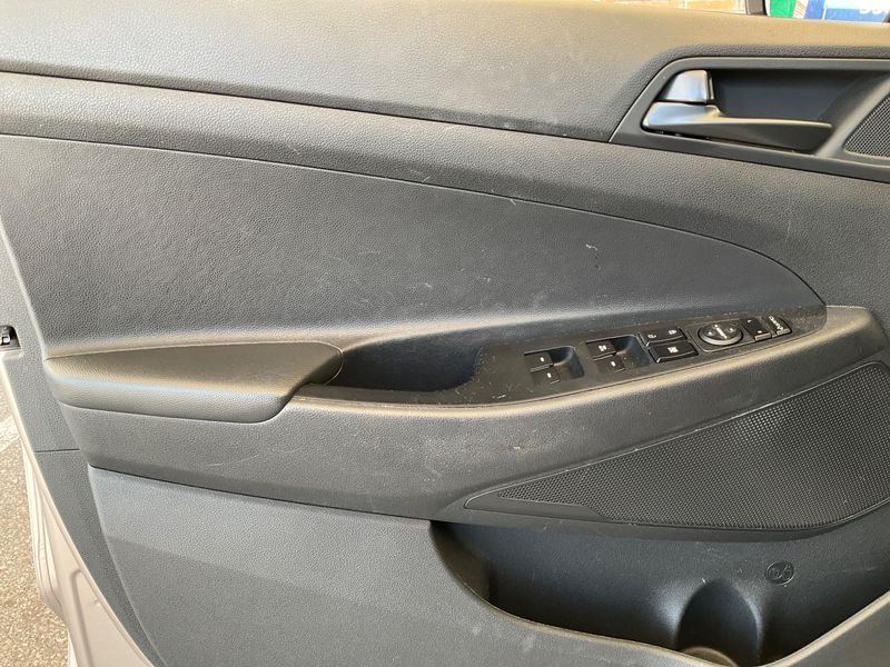 Hyundai Tucson 1.7 CRDi Sound Edition ISG 2WD 2018 – снимка 36