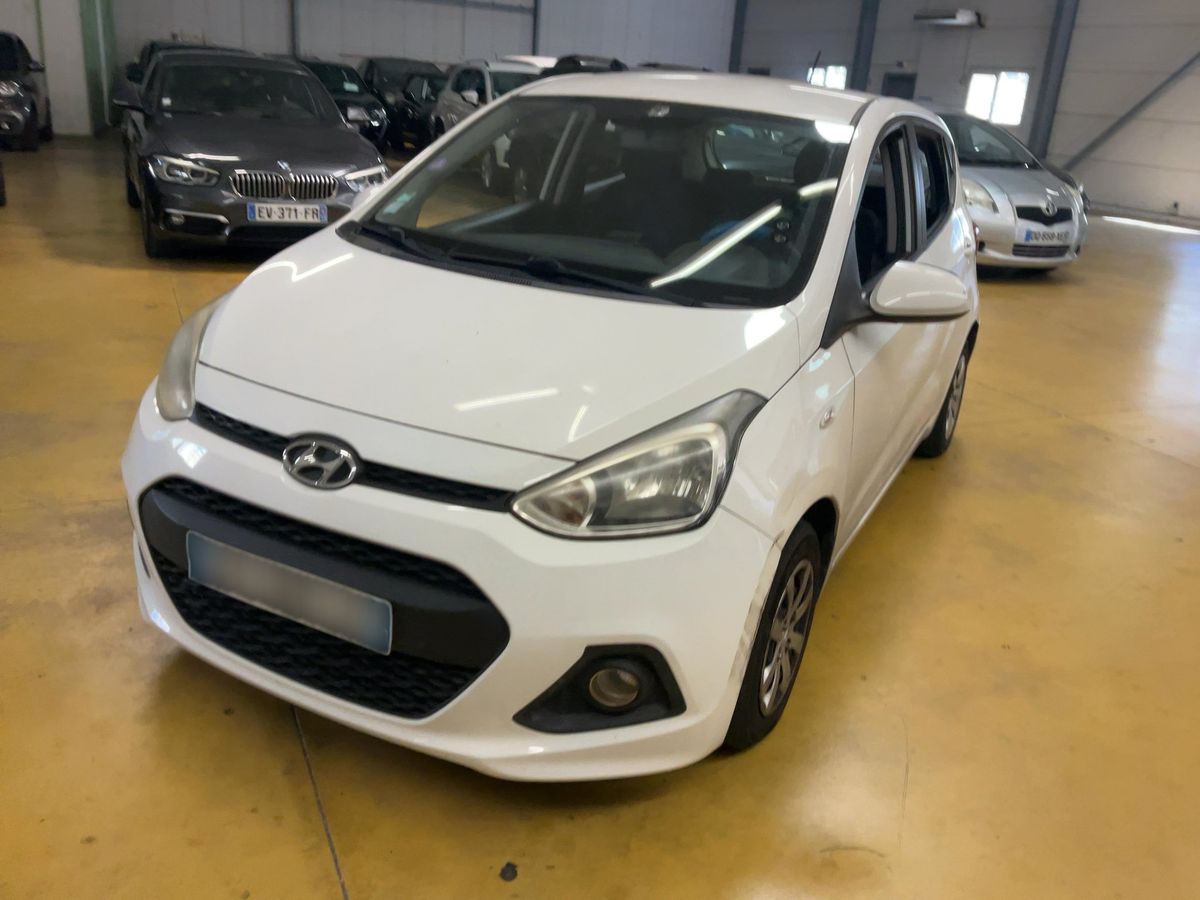 Hyundai i10 2015 — photo 1