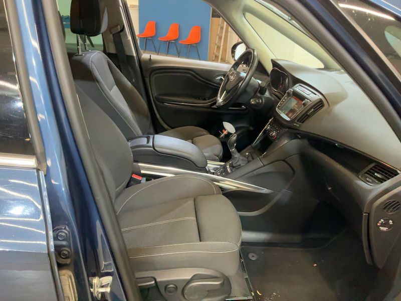 Opel Zafira Tourer 1.4 Turbo Innovation Start/Stop — zdjęcie 11