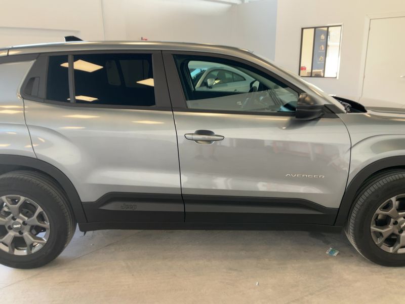 Jeep Avenger 1.2 T-GDI Longitude — zdjęcie 7
