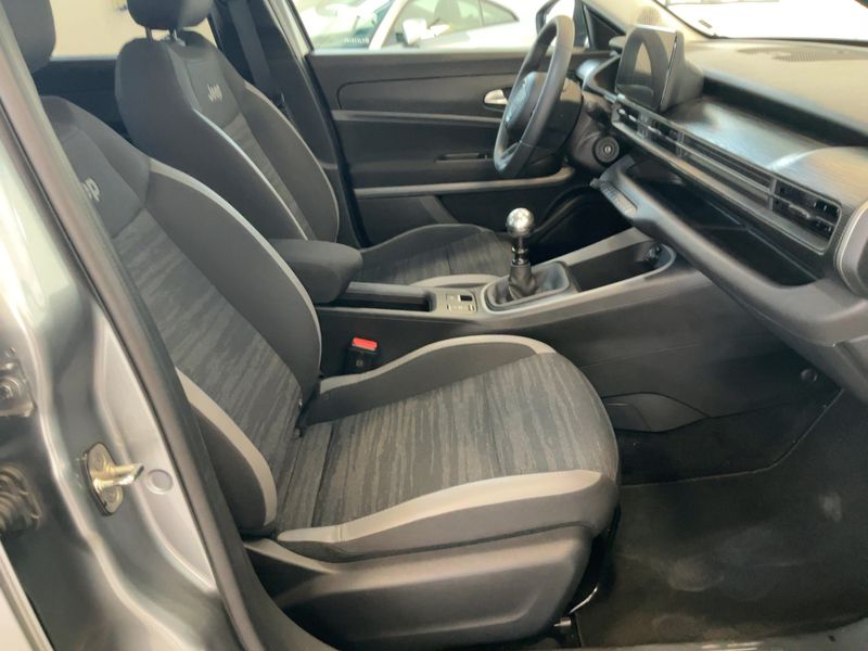 Jeep Avenger 1.2 T-GDI Longitude — zdjęcie 11