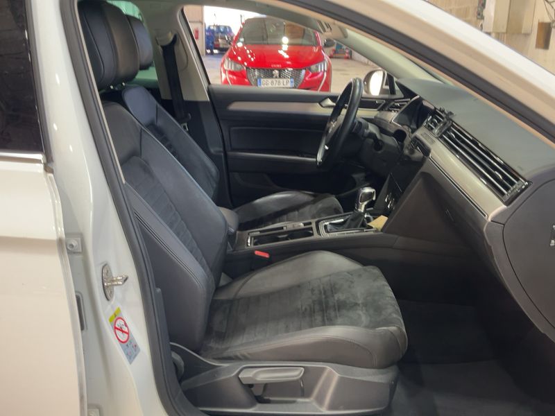Volkswagen Passat 1.4 GTE — zdjęcie 11