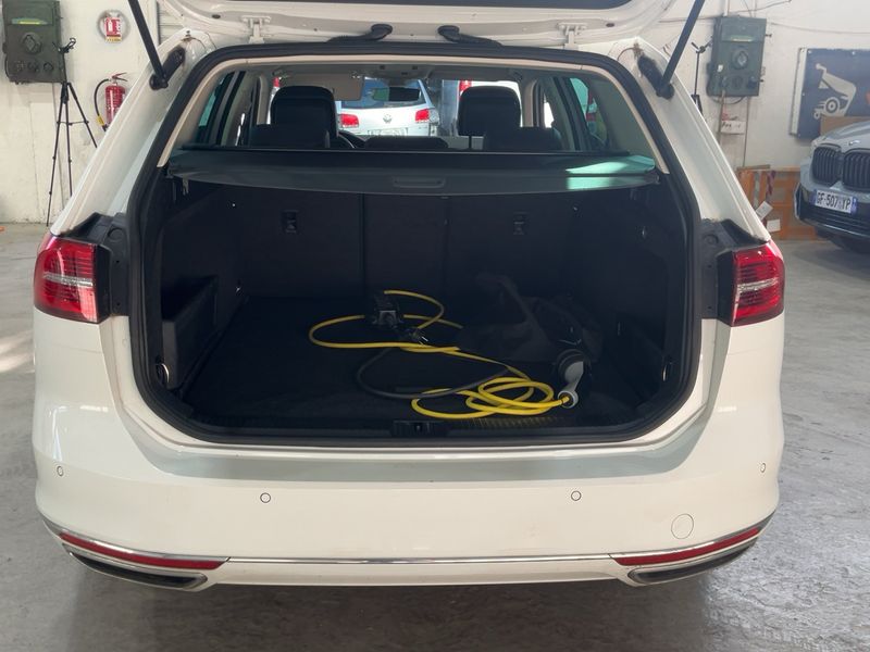 Volkswagen Passat 1.4 GTE — zdjęcie 10
