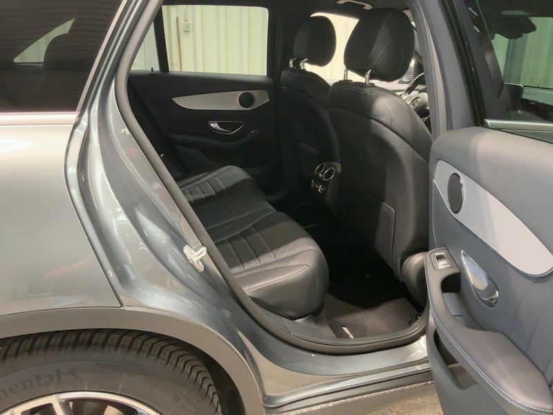 Mercedes-Benz GLC-Klasse GLC 250 4Matic AMG Line — zdjęcie 14