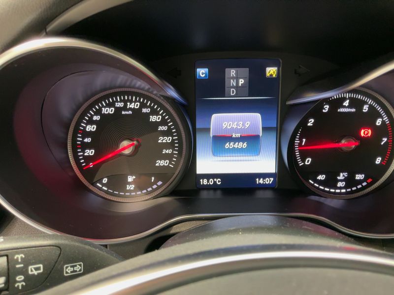 Mercedes-Benz GLC-Klasse GLC 250 4Matic AMG Line — zdjęcie 13