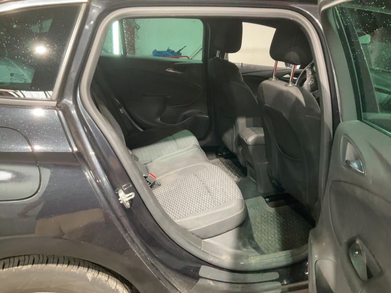 Opel Astra 1.6 CDTI Dynamic Start&Stop — zdjęcie 14