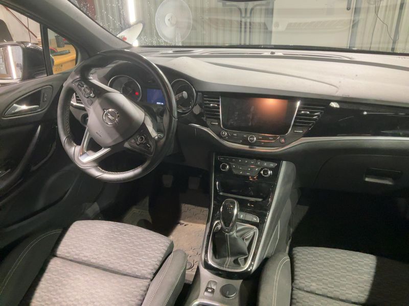 Opel Astra 1.6 CDTI Dynamic Start&Stop — zdjęcie 12