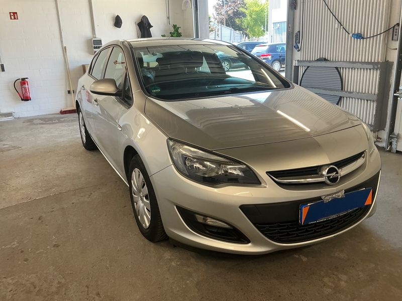 2013 Opel Astra