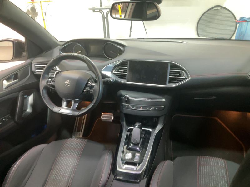Peugeot 308 1.2 e-THP Allure — zdjęcie 12