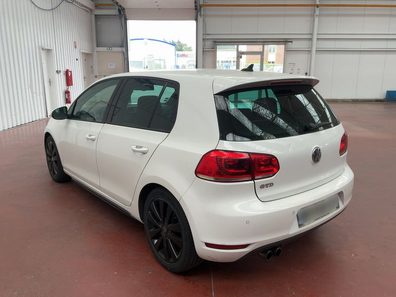 Volkswagen Golf VI 2.0 TDI GTD 2011 – снимка 6