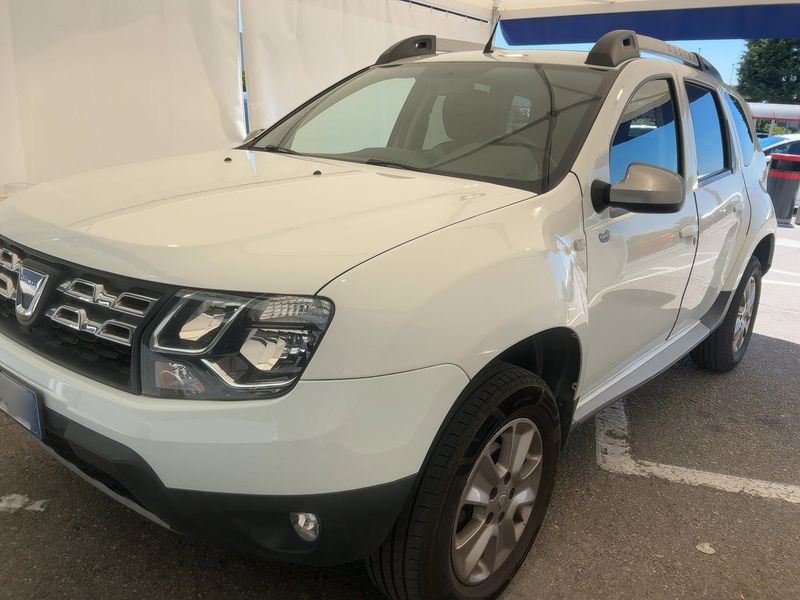 Dacia Duster 1.6 SCe LPG Laureate Family 4x2 — zdjęcie 2