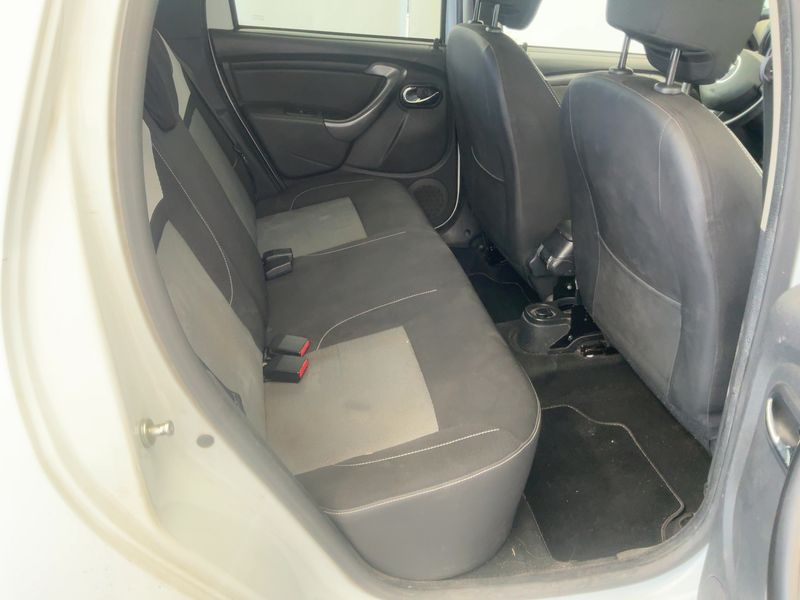 Dacia Duster 1.6 SCe LPG Laureate Family 4x2 — zdjęcie 14