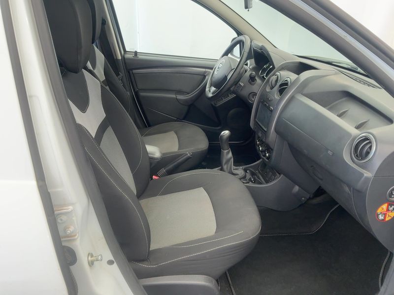 Dacia Duster 1.6 SCe LPG Laureate Family 4x2 — zdjęcie 11