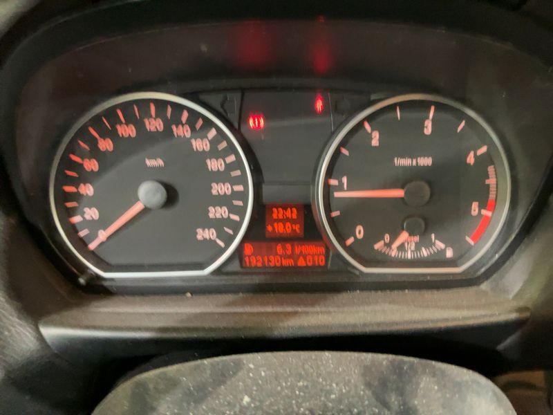 BMW 1er 118d 2008 – снимка 18