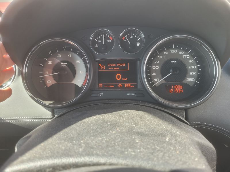 Peugeot RCZ 1.6 THP Basis — zdjęcie 13