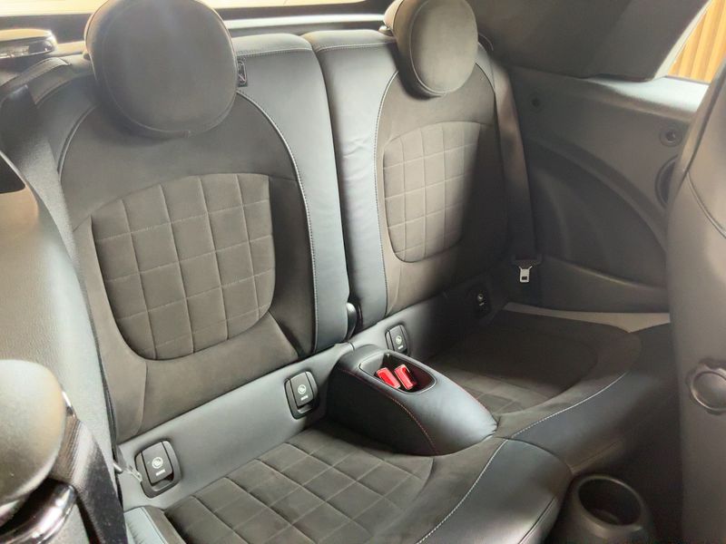 MINI Cabrio Cooper John Cooper Works Trim — zdjęcie 14