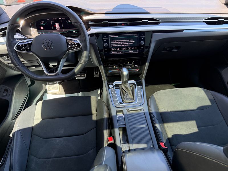 Volkswagen Arteon Shooting Brake 2.0 TSI R-Line — zdjęcie 12