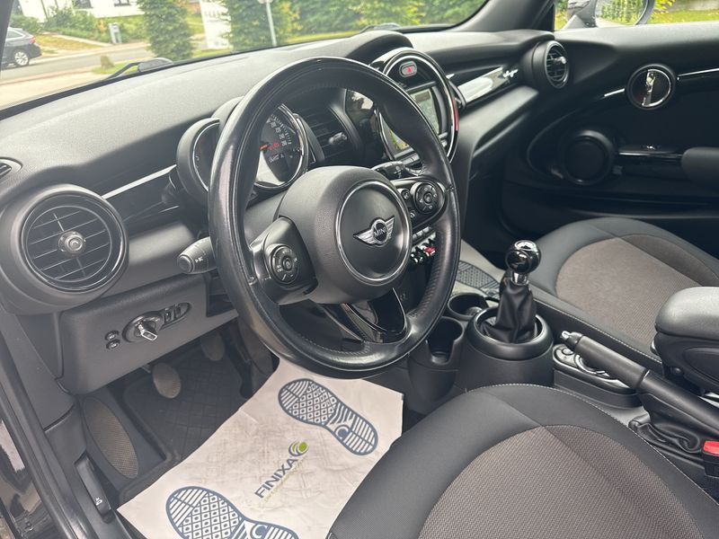 MINI Cooper D — zdjęcie 24