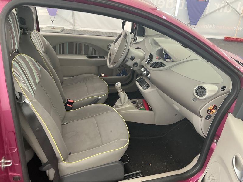 Renault Twingo 1.2 Liberty — zdjęcie 3