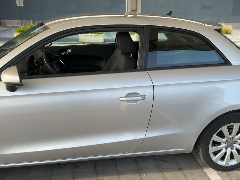Audi A1 1.6 TDI Attraction — zdjęcie 4