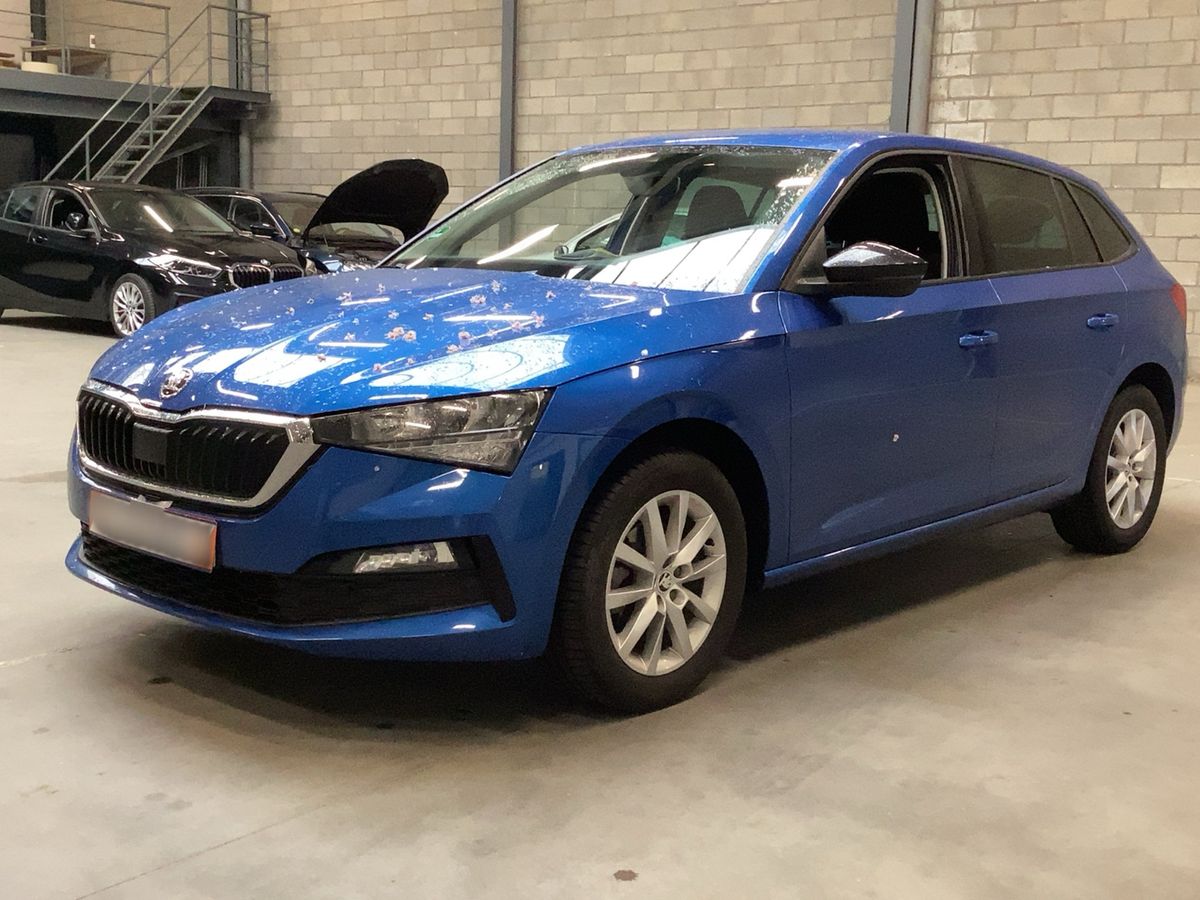 Skoda Scala 2019 — photo 1