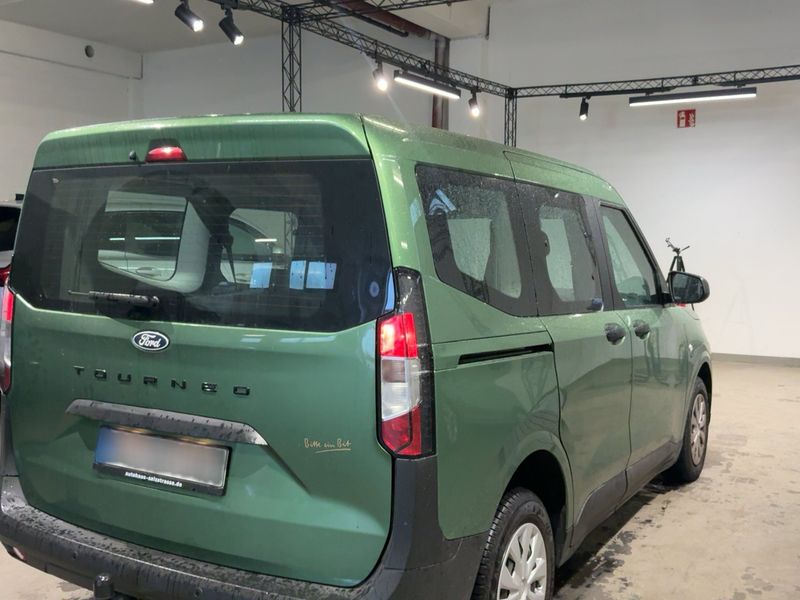 Ford Tourneo Courier 1.0 EcoBoost Trend — zdjęcie 6