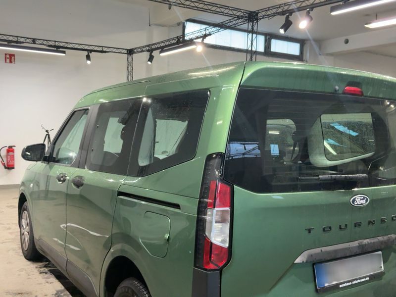 Ford Tourneo Courier 1.0 EcoBoost Trend — zdjęcie 3