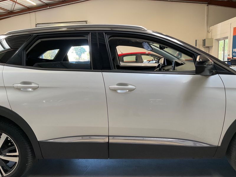 Peugeot 3008 1.2 PureTech Allure Business photo Peugeot 3008 1.2 PureTech Allure Business