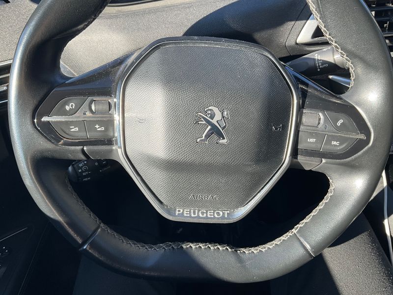 Peugeot 3008 1.2 PureTech Allure Business photo Peugeot 3008 1.2 PureTech Allure Business