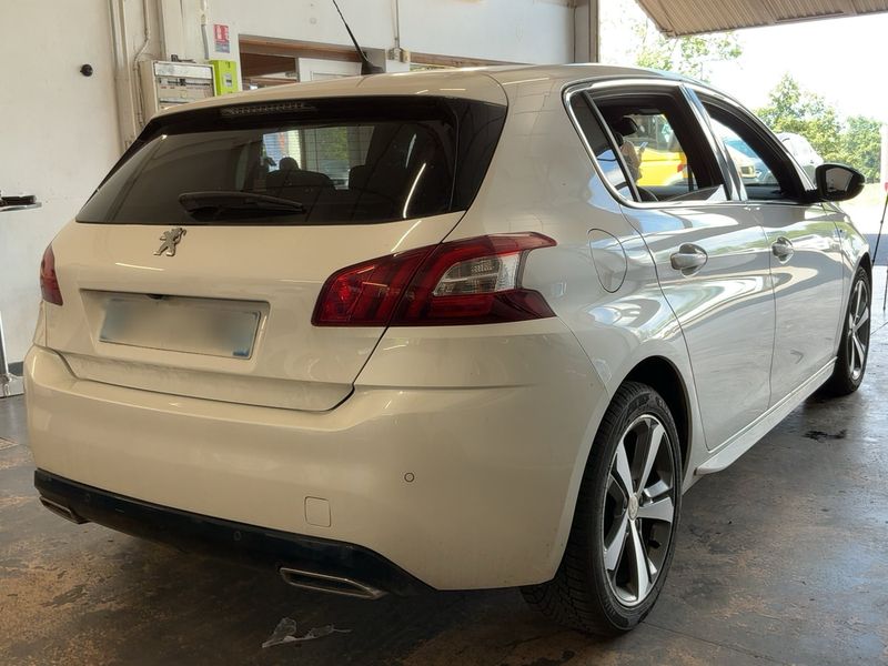 Peugeot 308 1.6 Blue-HDi GT Line — zdjęcie 6